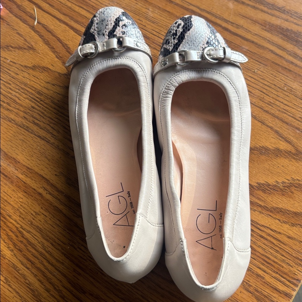 AGL est.1958-Italy shoes size 40/ US size 10 fits 9.5 tan/snakeskin print front